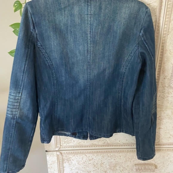 Guess motor jacket jeans style size L, dark wash, snaps, zipper great condition - Picture 3 of 7